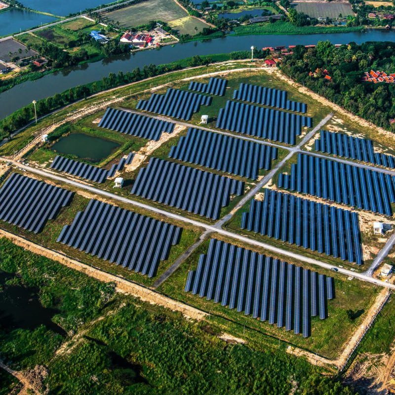solar-farm-solar-panels-2023-11-27-05-16-31-utc